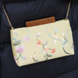 Design Style Wooden Handle Embroidered Handbag